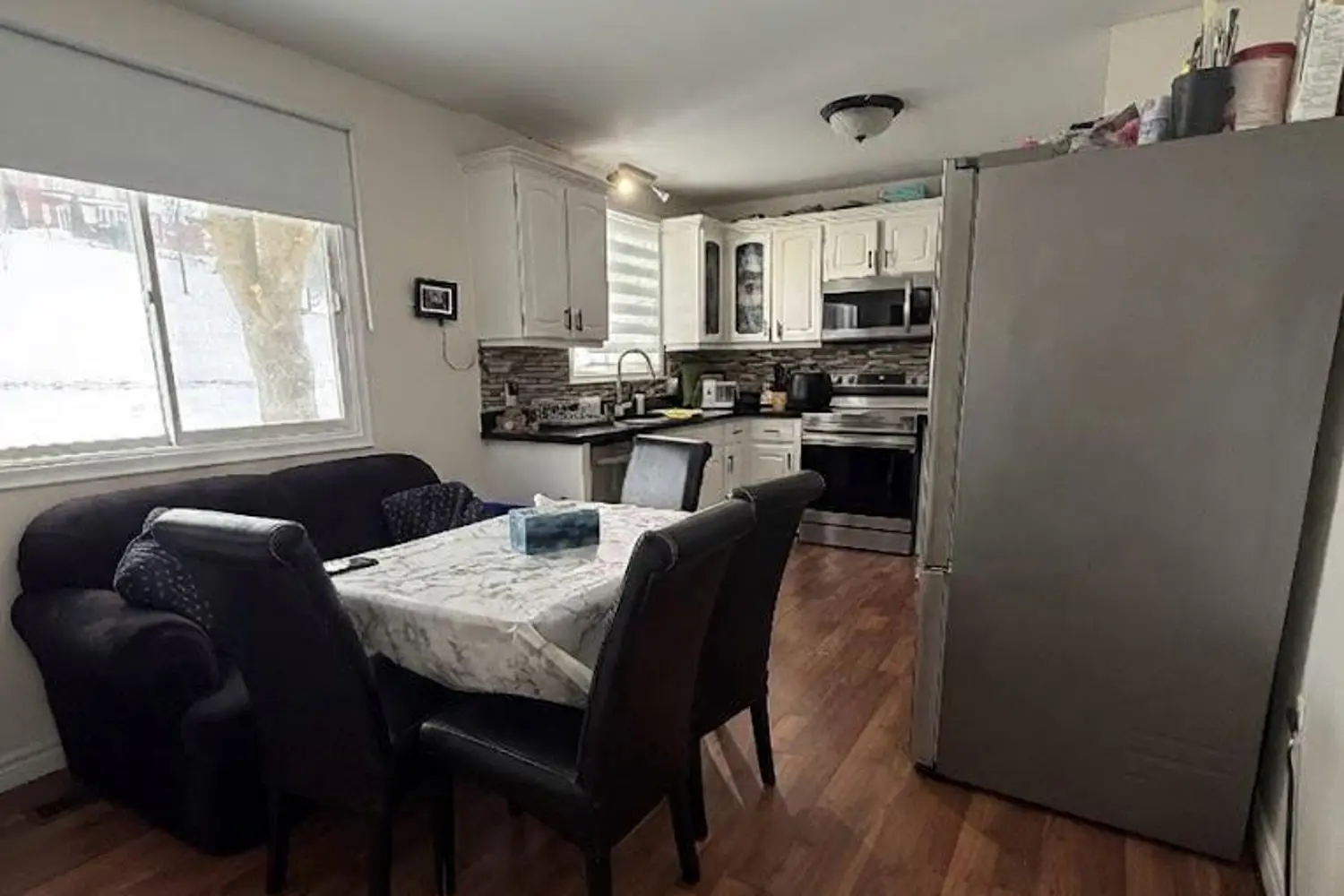 98 The Queensway South Avenue