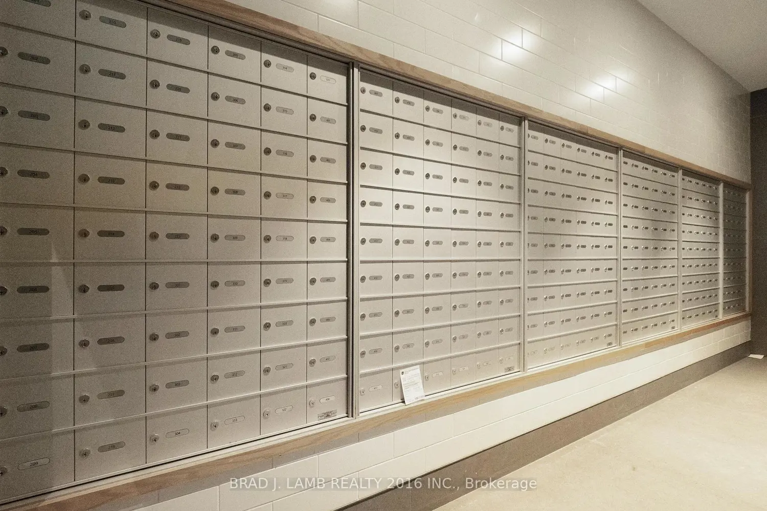Additional image 4 of 195 Mccaul Street 302
