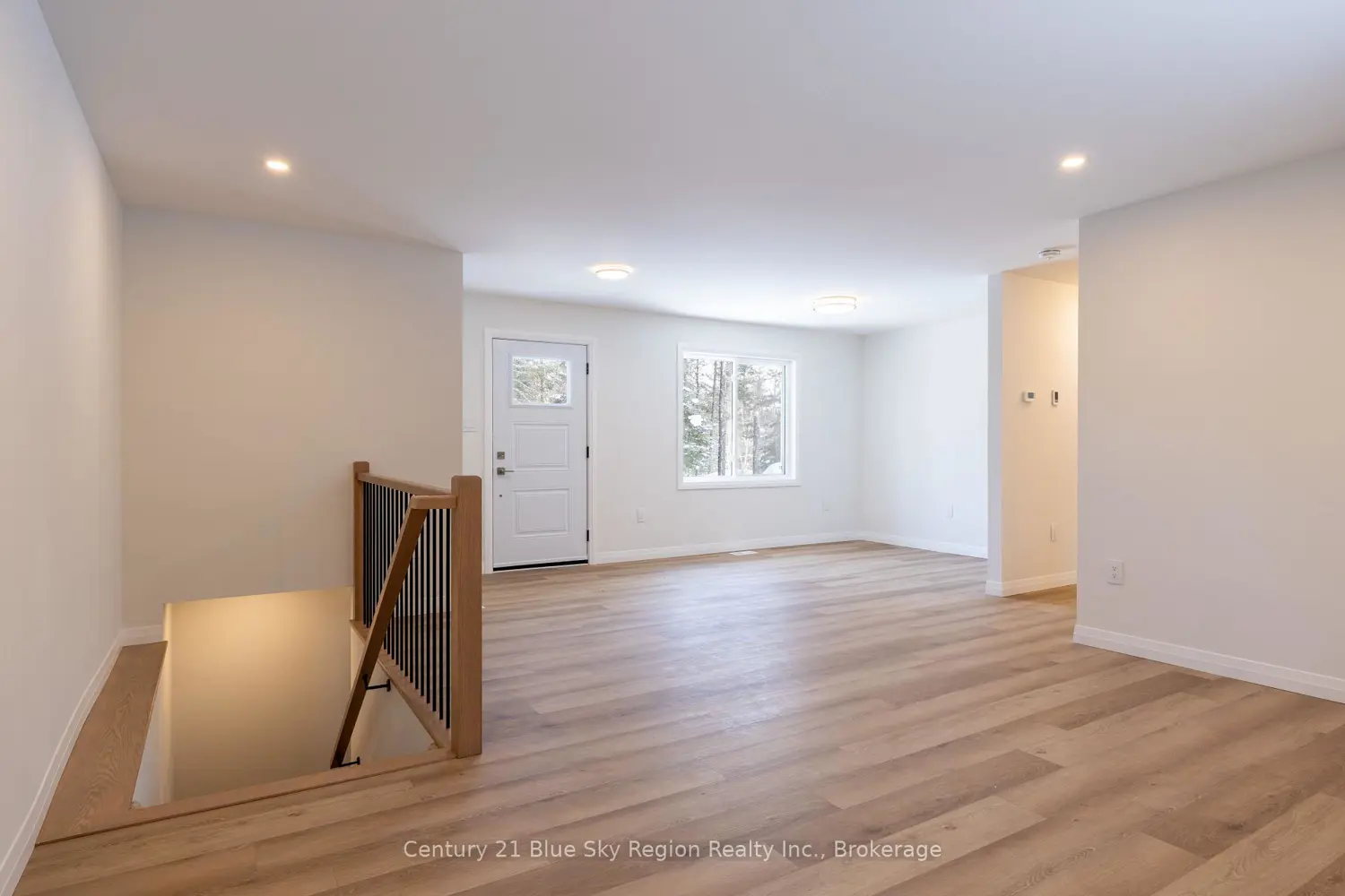 Additional image 3 of 113 Riverside Drive