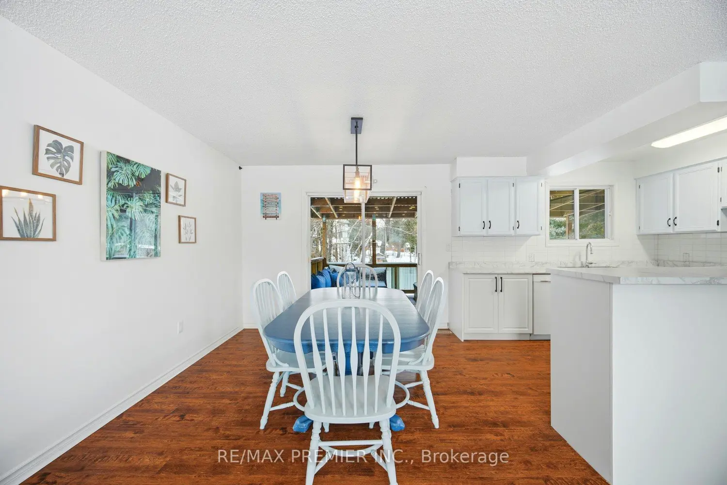 Additional image 2 of 752 Pinegrove Avenue