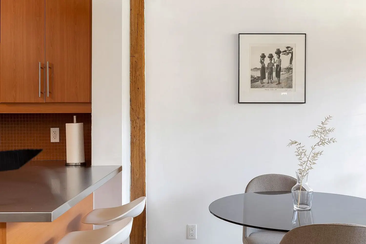 Additional image 7 of 2154 Dundas Street 105