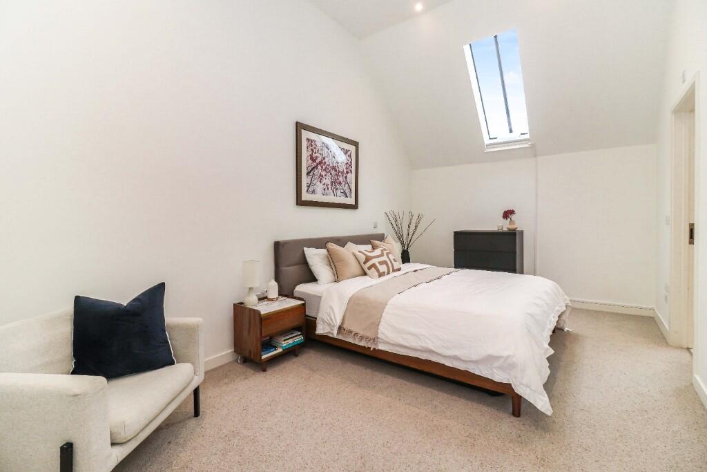 Additional image 6 of Oak Tree Gardens, St. Albans, Hertfordshire, AL1