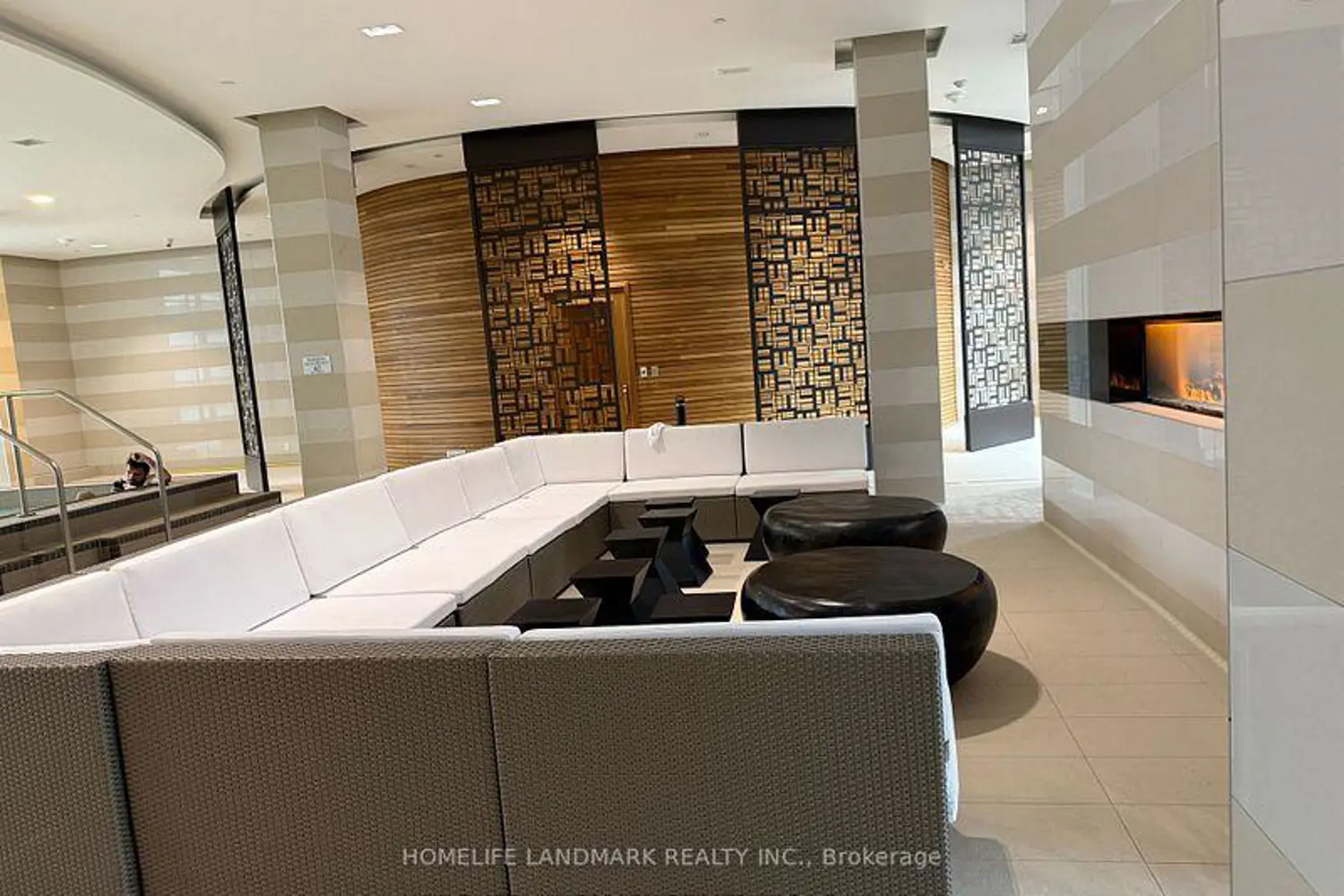 Additional image 19 of 501 Yonge Street 2208