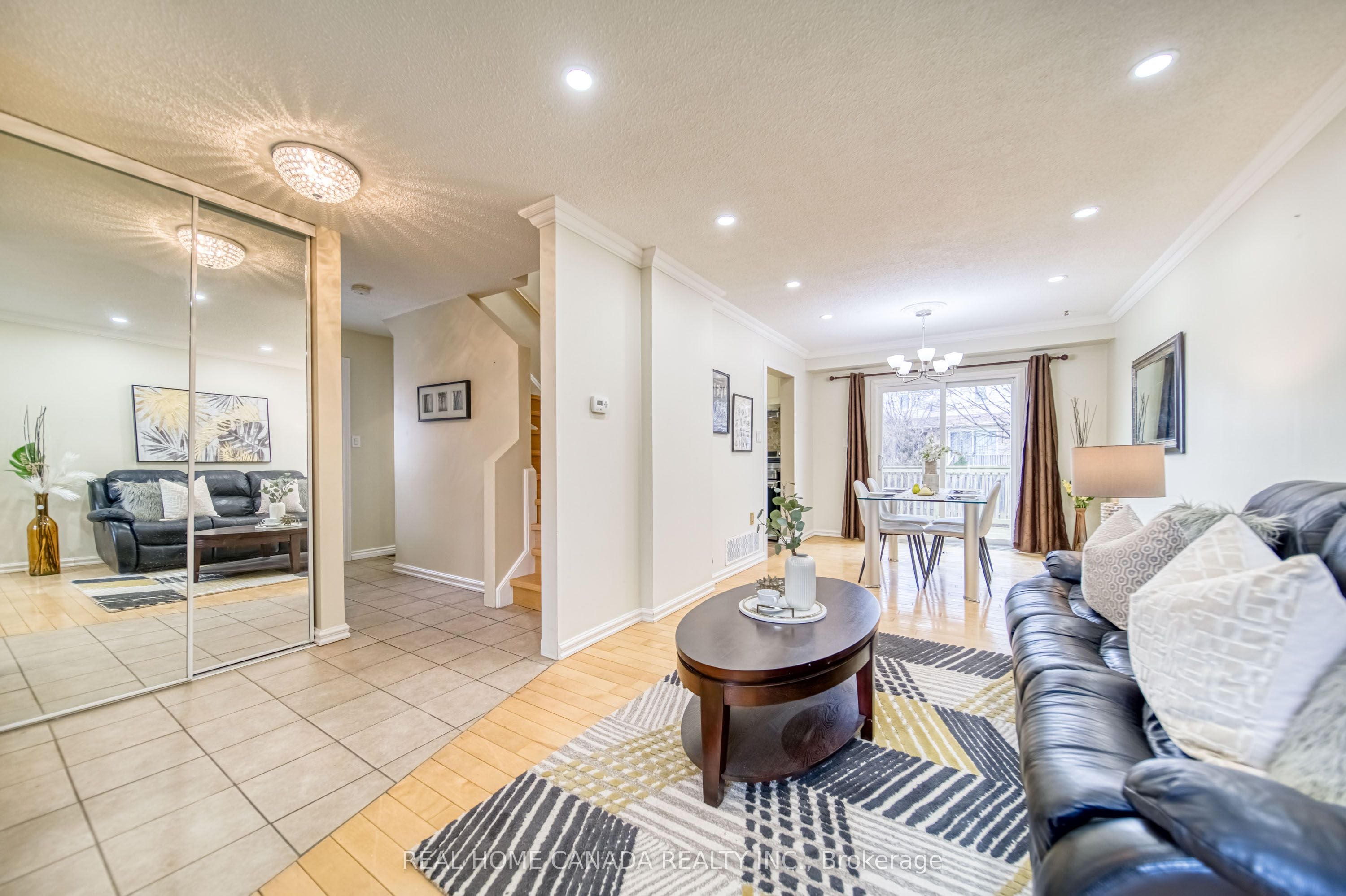 Additional image 2 of 6051 Fullerton Crescent, Mississauga, ON, L5N 3A3