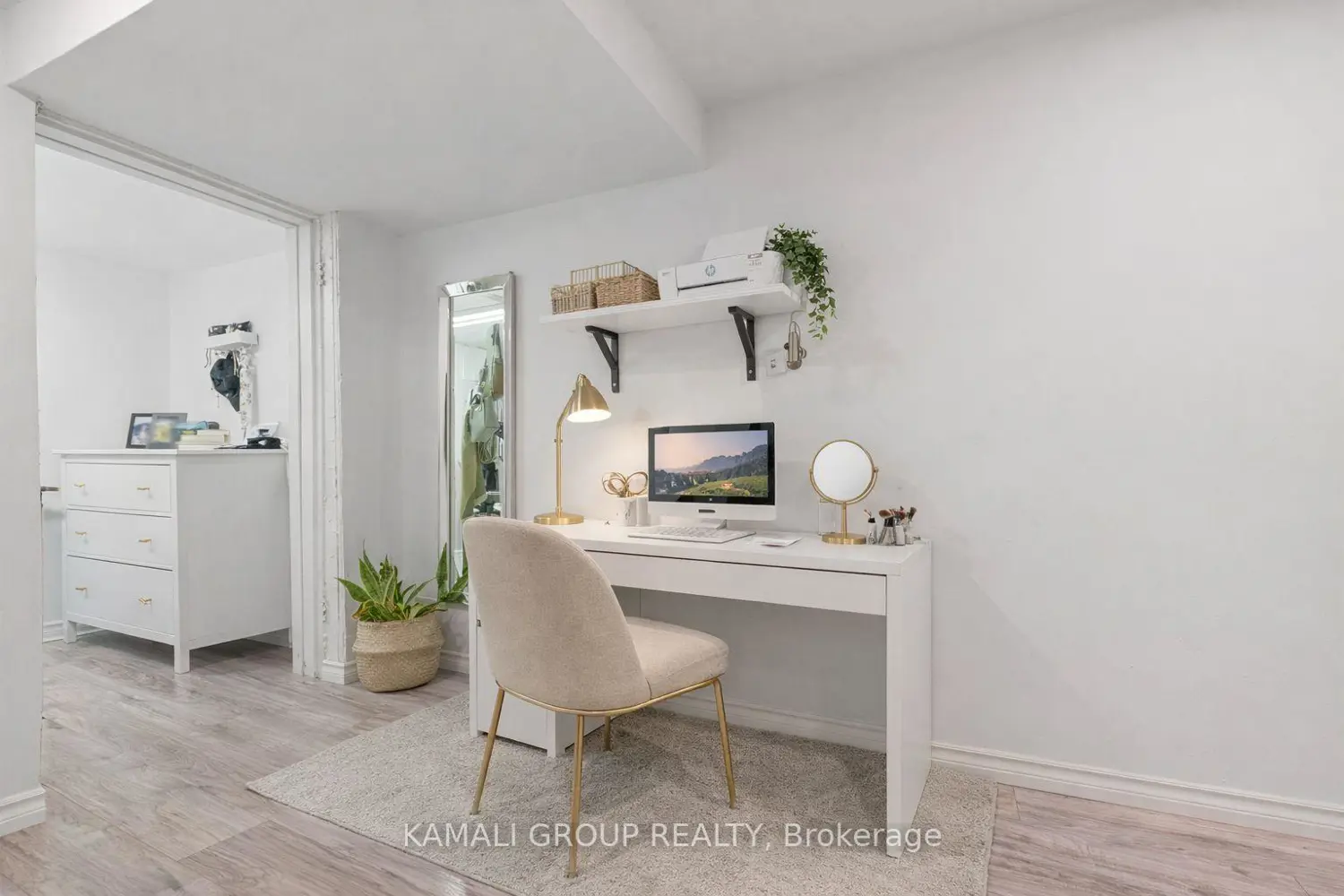 Additional image 3 of 582 Lakeview Avenue