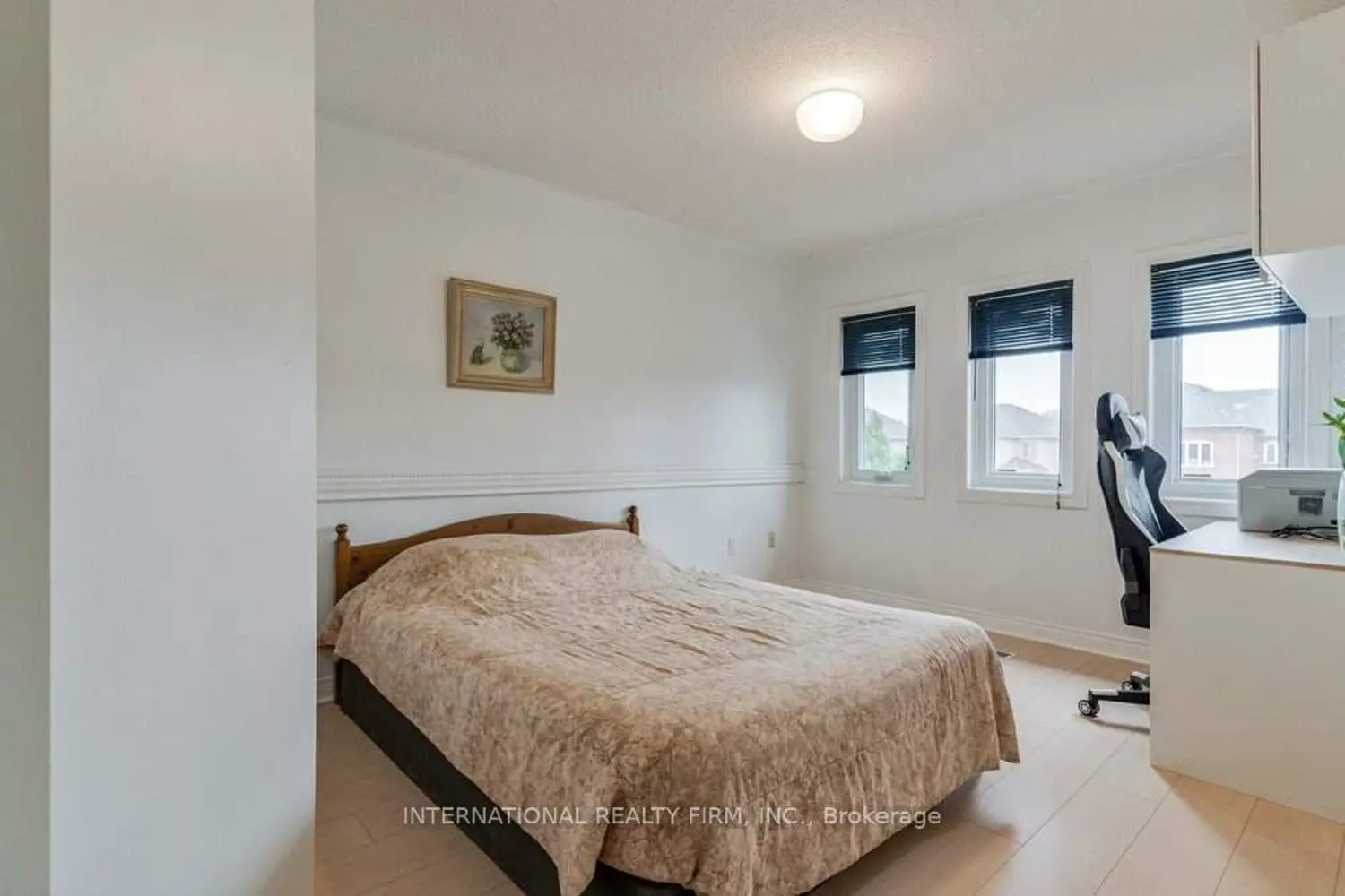 Additional image 5 of 63 Pressed Brick Drive