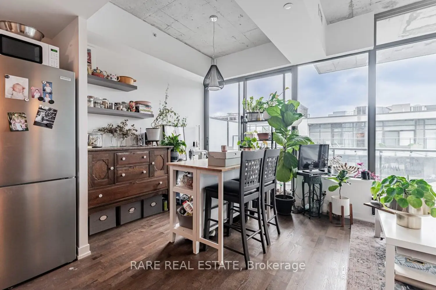 Additional image 19 of 560 King Street 1004