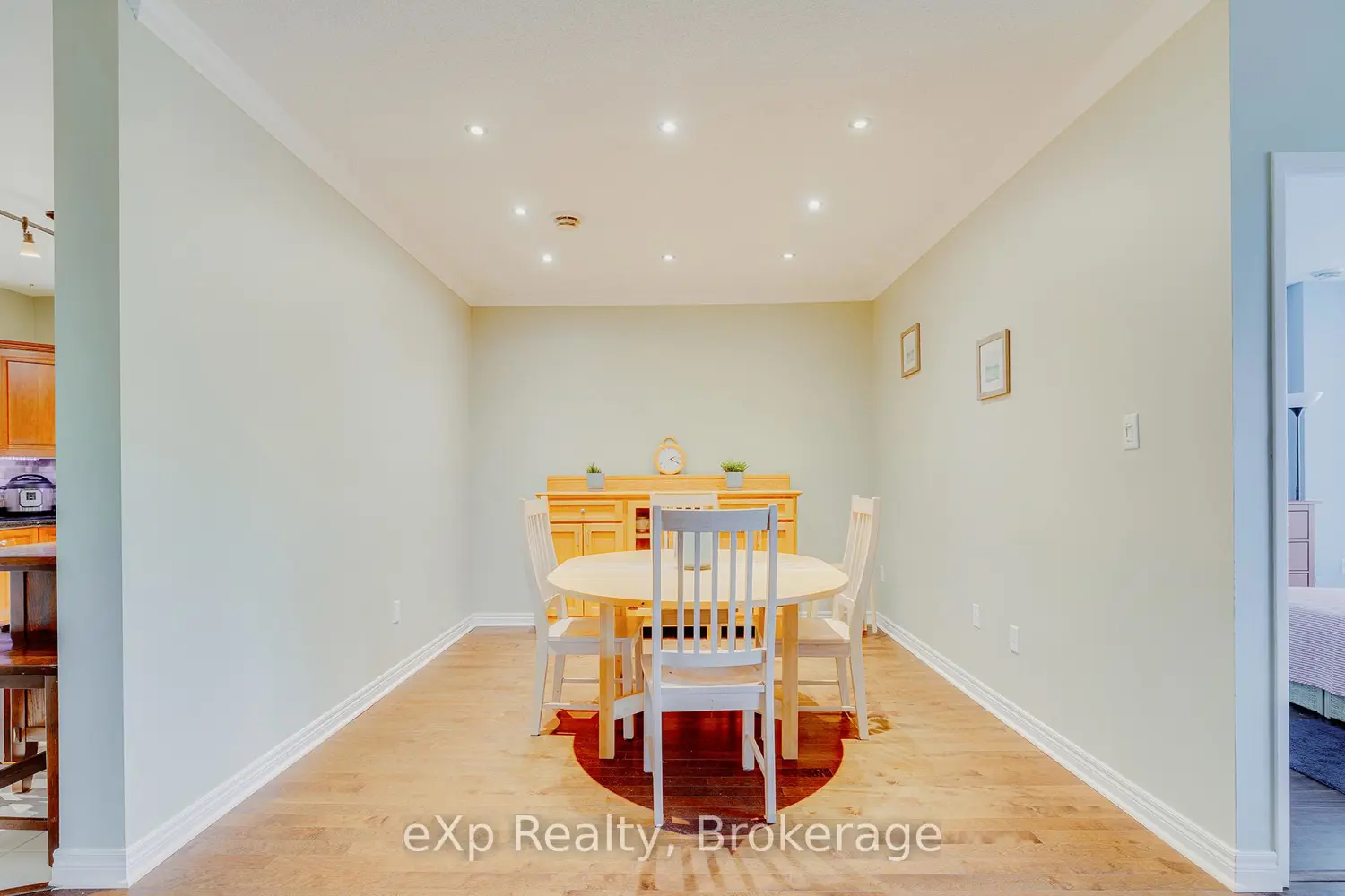 Additional image 5 of 255 Keats Way 403