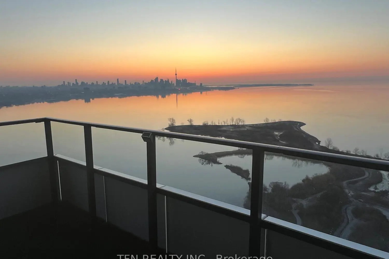 20 Shore Breeze Drive 3107