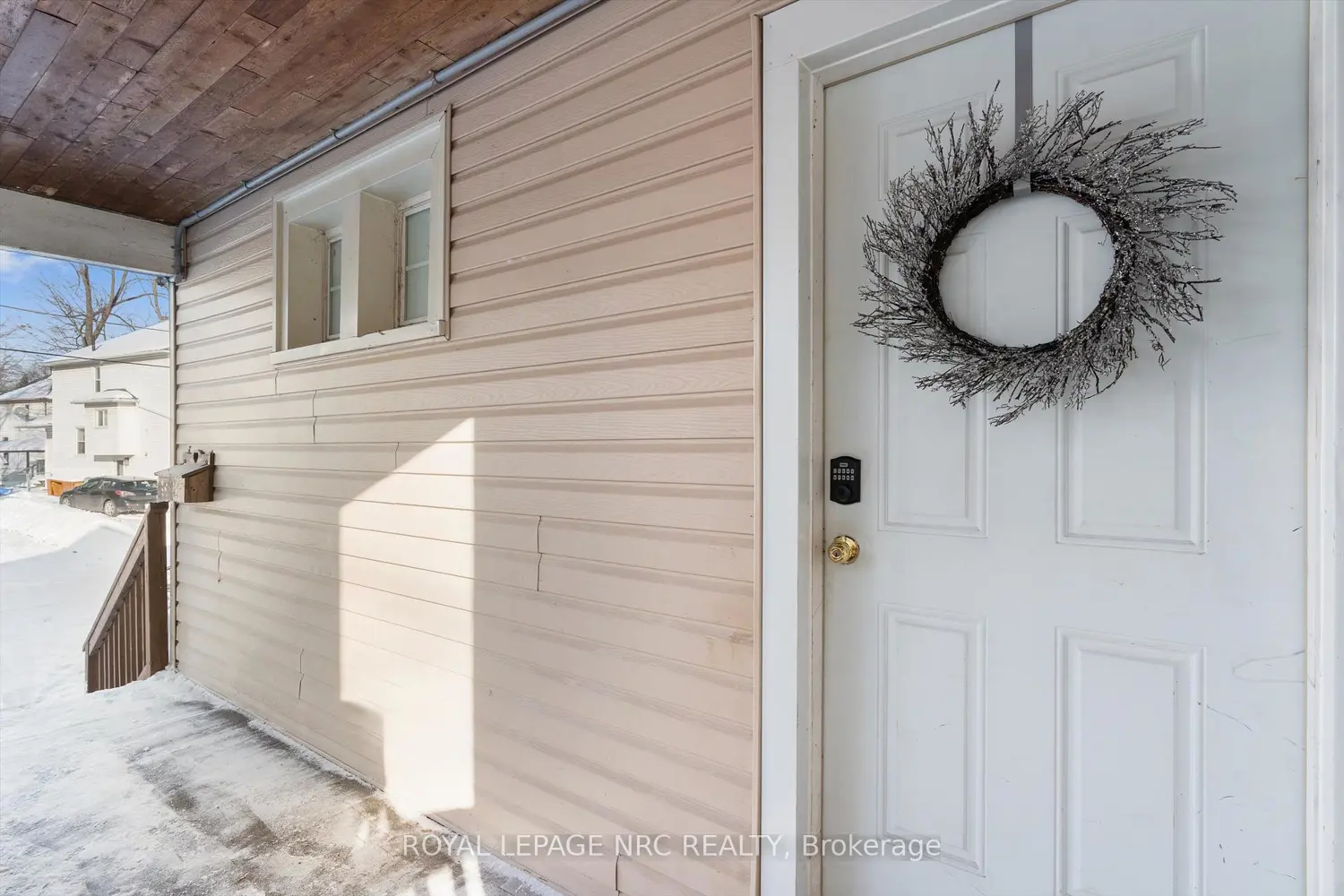 4688 Mcdougall Crescent