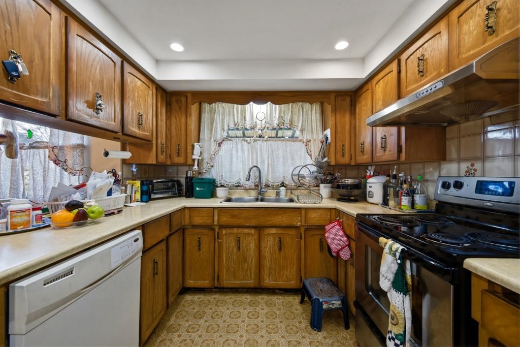 Additional image 5 of 6474 131 Street, Surrey, BC, V3W 7P3