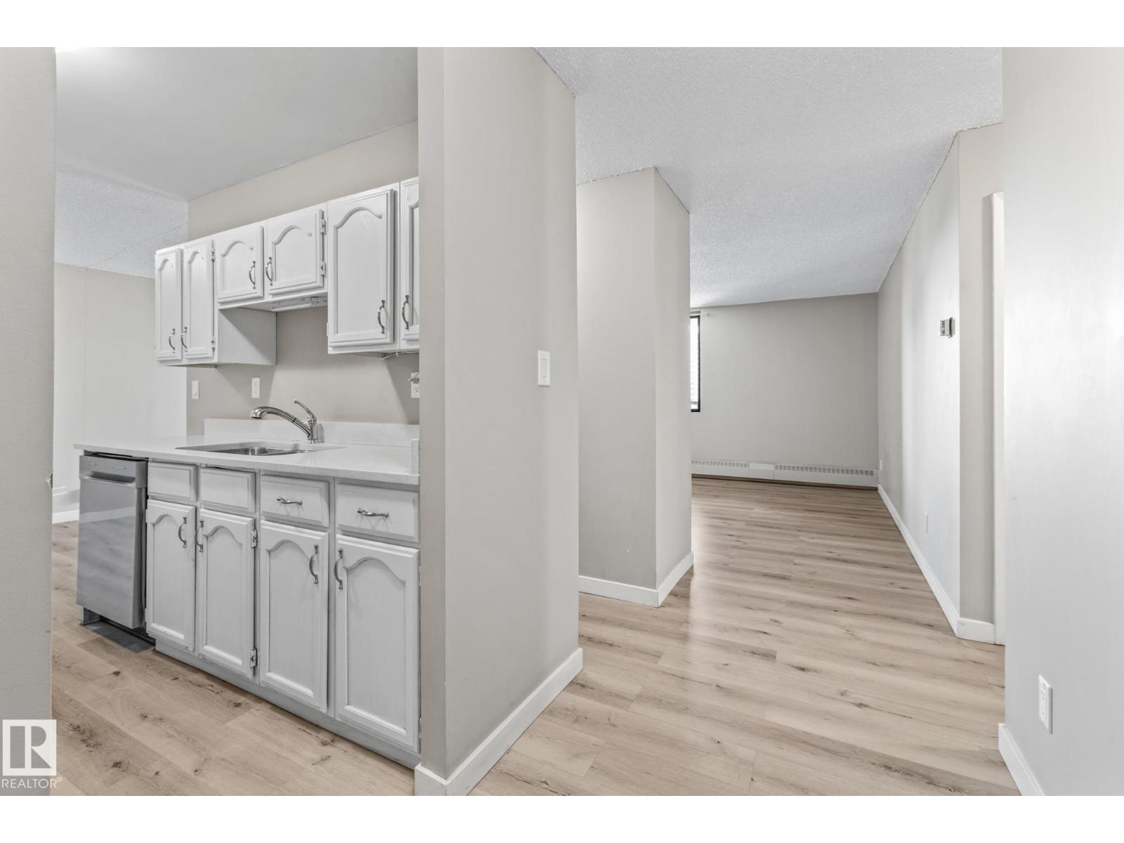 Additional image 4 of 502-10125 109 Street NW, Edmonton, AB, T5J3P1