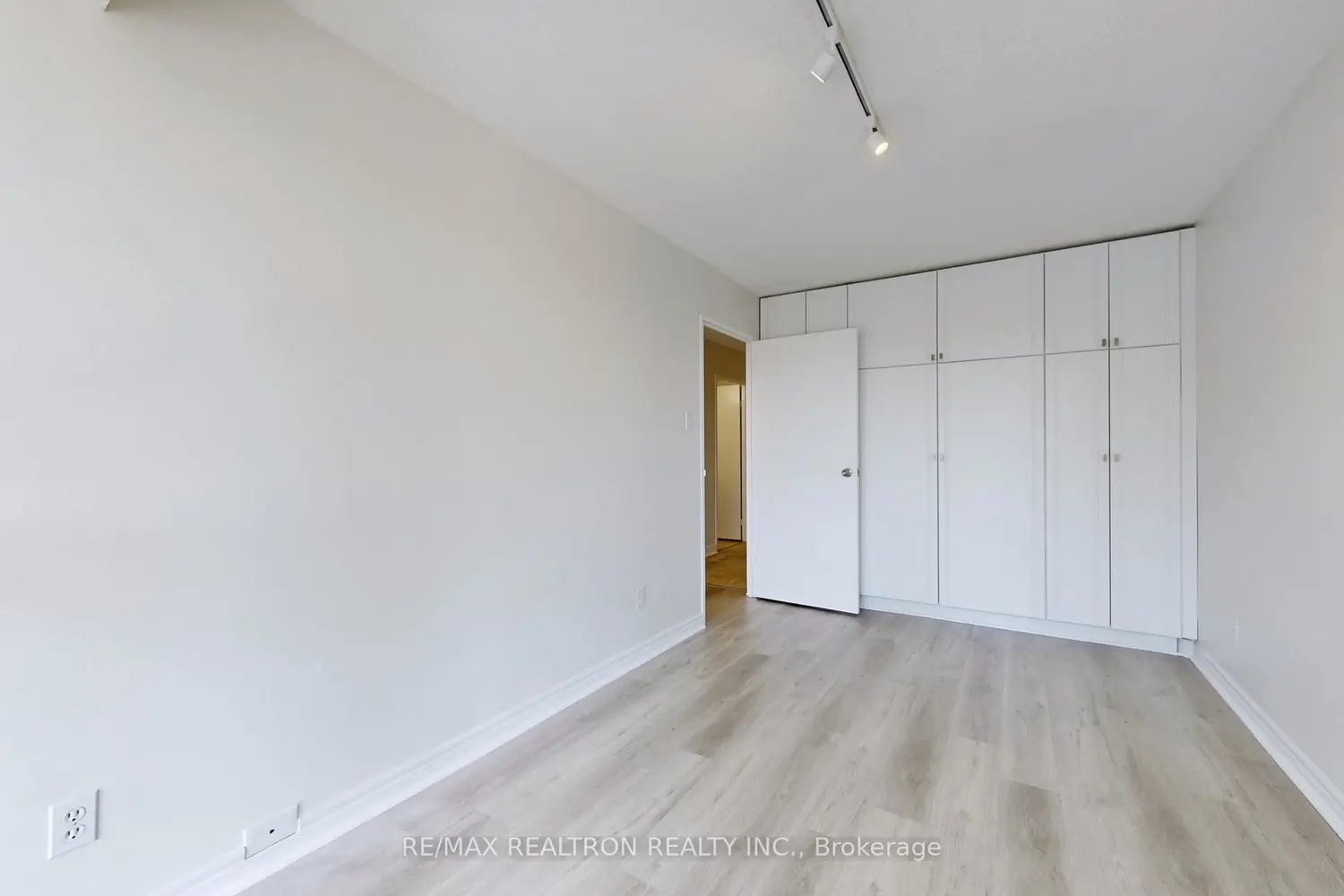 Additional image 11 of 1131 Steeles Avenue 407