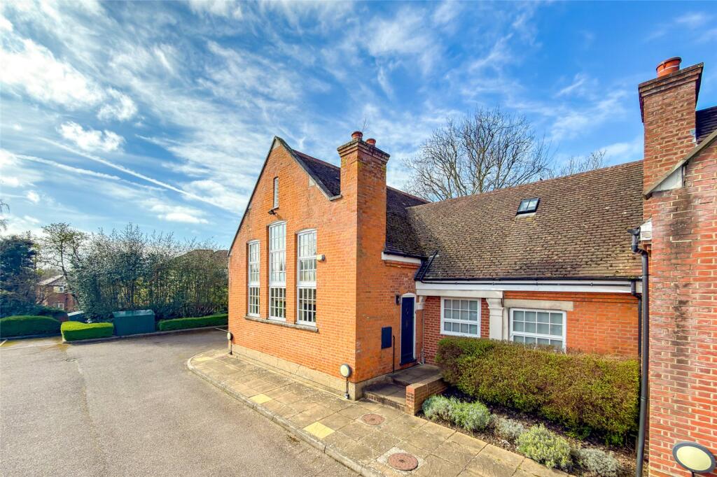 Old Priory Park, Old London Road, St. Albans, Hertfordshire, AL1