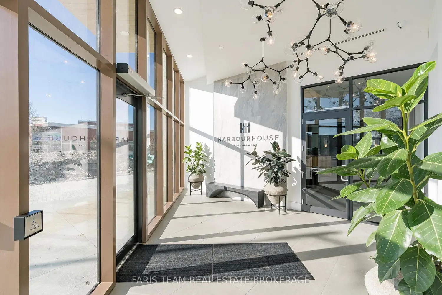 Additional image 4 of 31 Huron Street 216