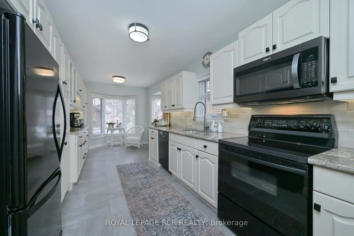 196 Riverview Road photo 2