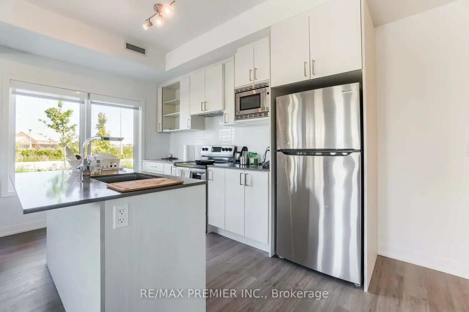 Additional image 4 of 155 Downsview Park Boulevard 116