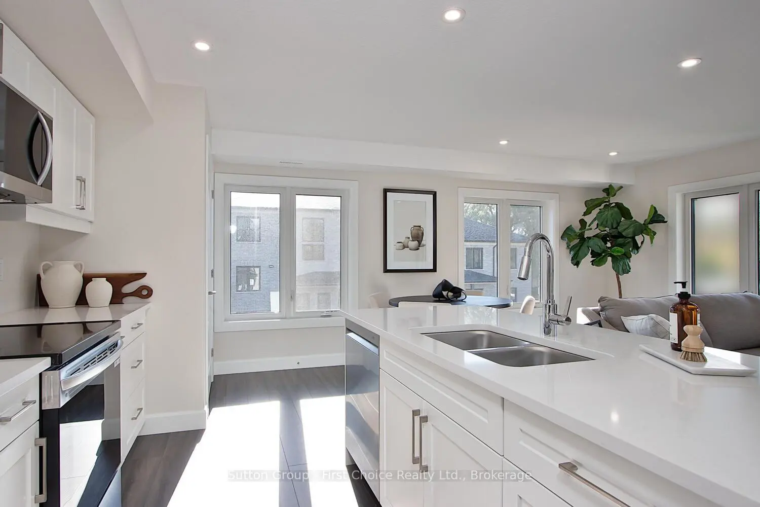 Additional image 11 of 3202 Vivian Line Unit 42