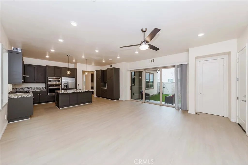 Additional image 30 of 191 Frame, Irvine, CA 92618