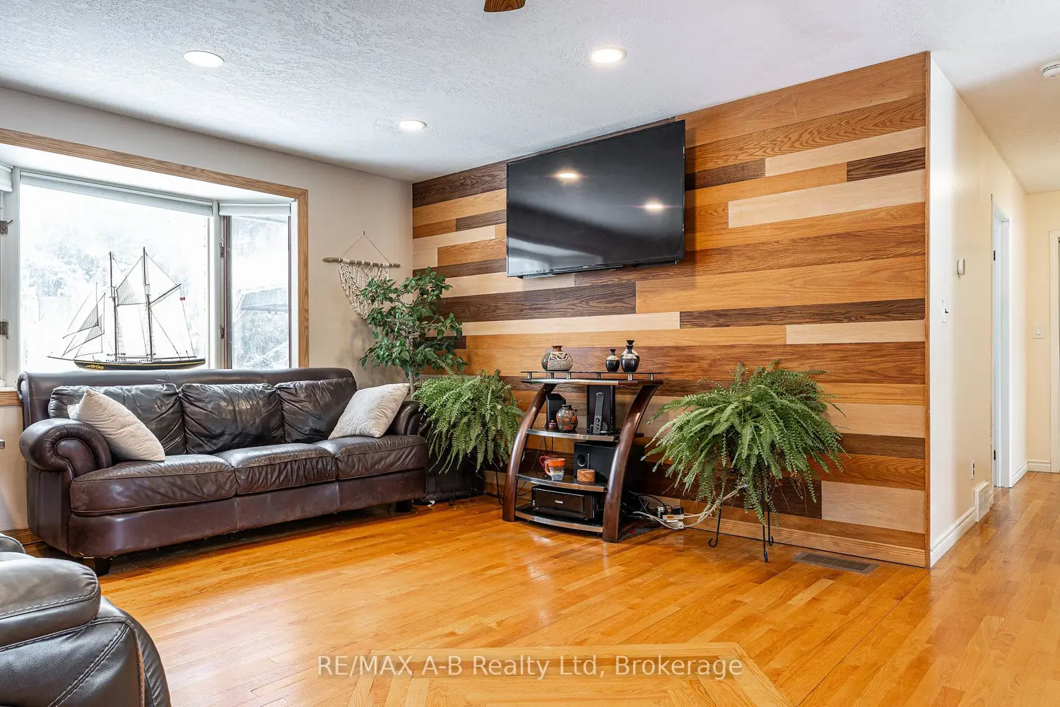 Additional image 6 of 332 Widder Street