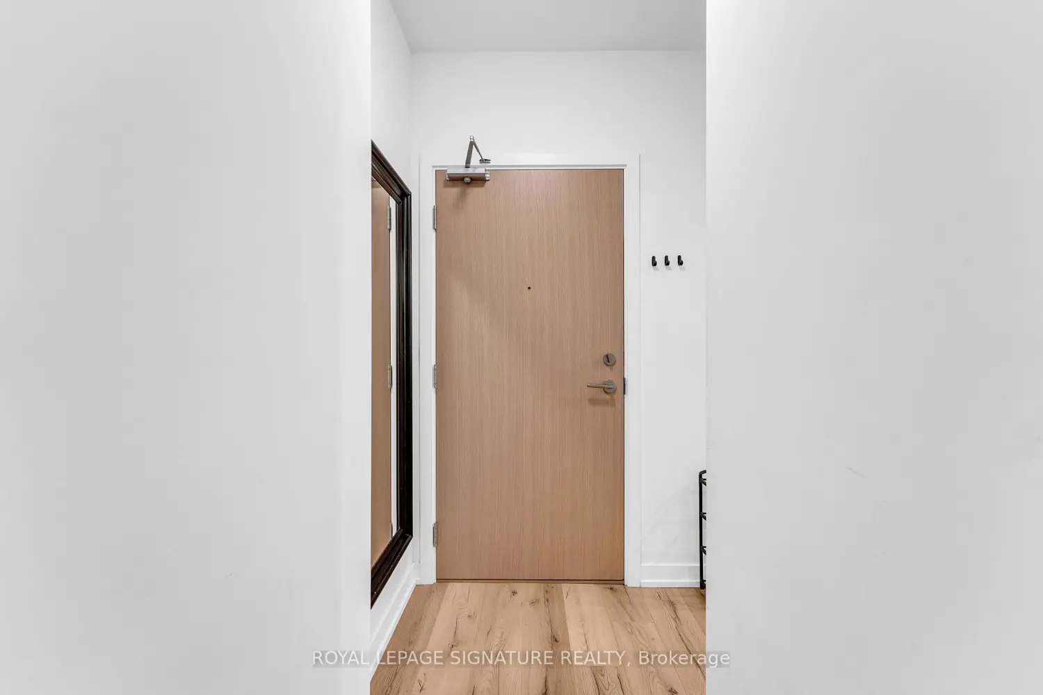 Additional image 3 of 1195 The Queensway 317