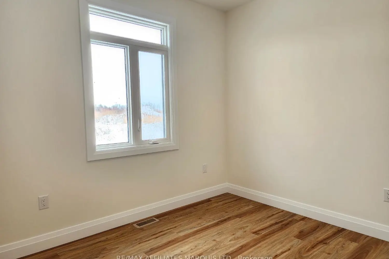 Additional image 10 of 2288 Crewson Crescent