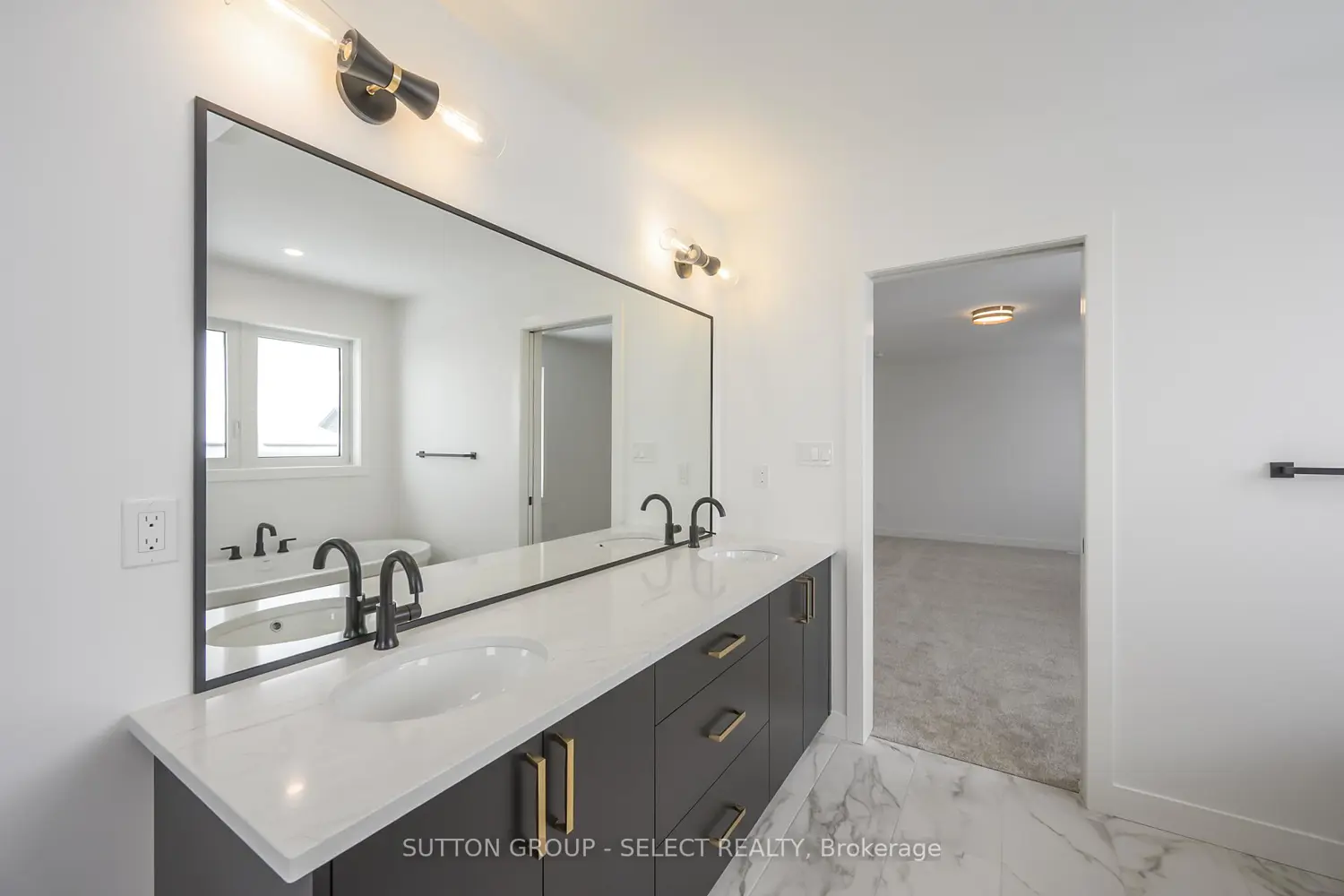 Additional image 12 of 1898 Fountain Grass Drive