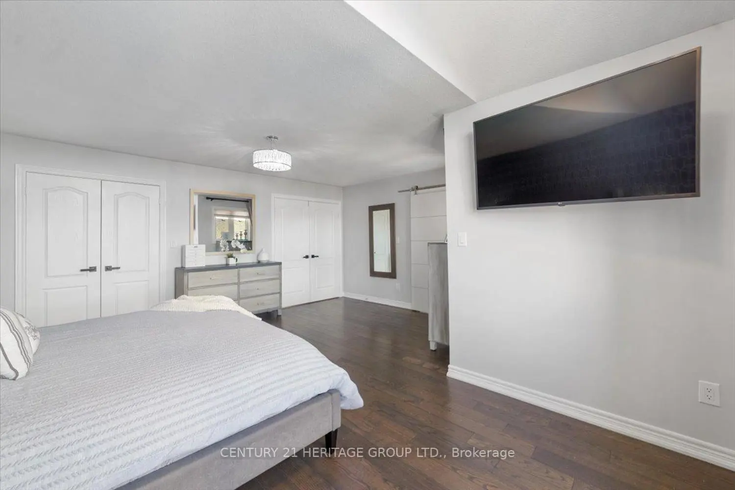 28 West Park Avenue photo 3