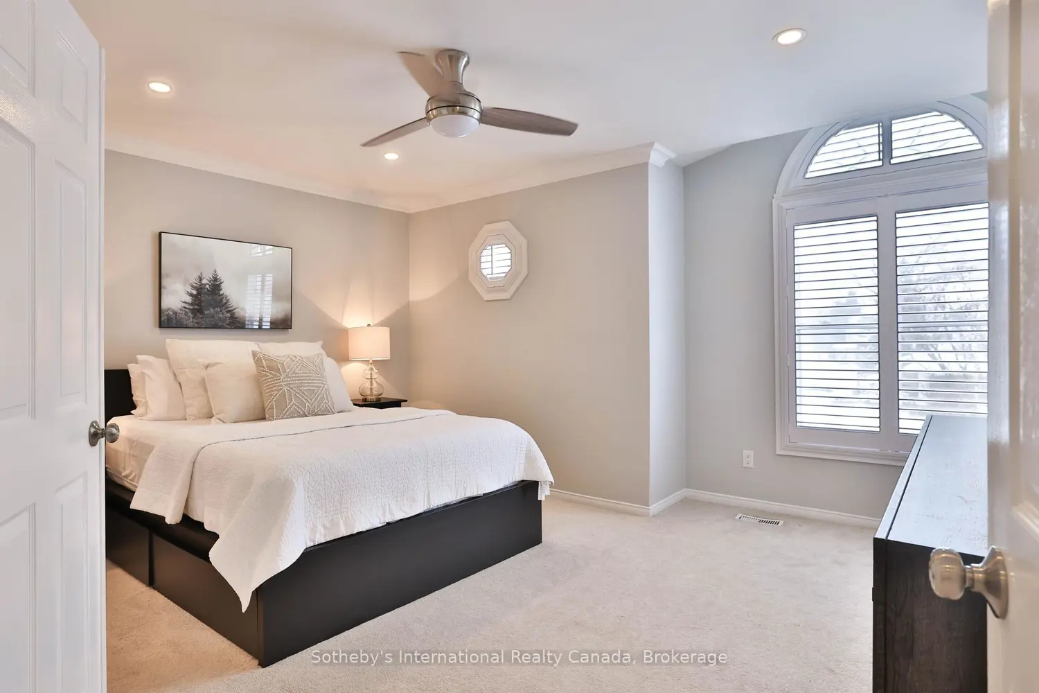 Additional image 10 of 5255 Lakeshore Road 7