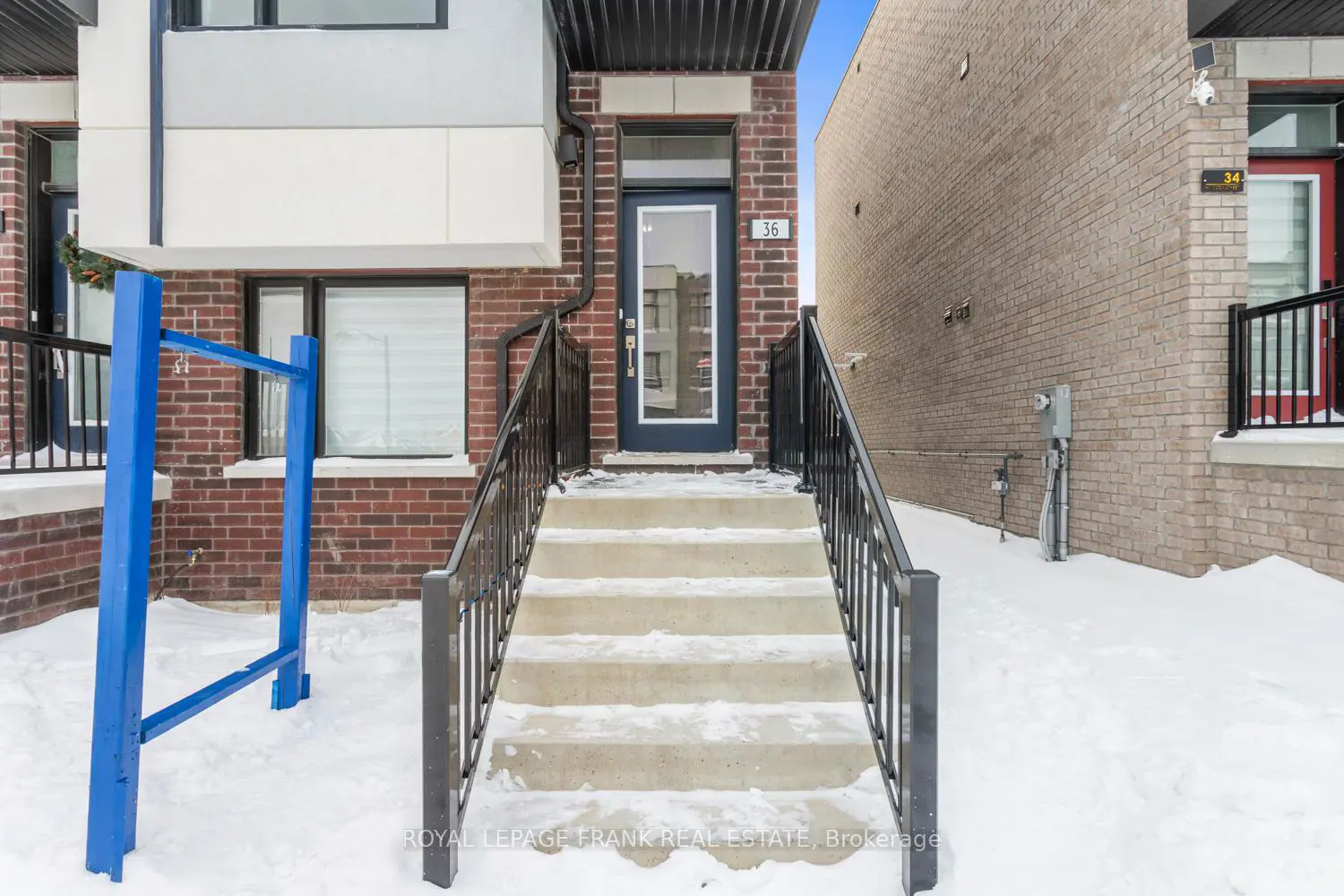 36 Bateson Street photo 2