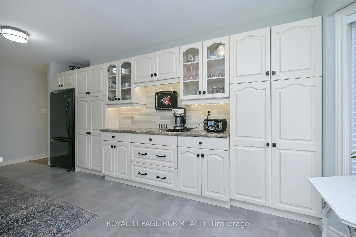 196 Riverview Road photo 3