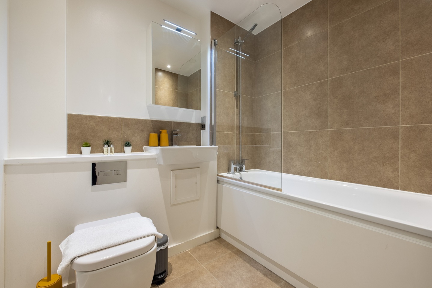 Additional image 12 of 2 Bed Flat, Britannia Walk, N1, N1 7GU