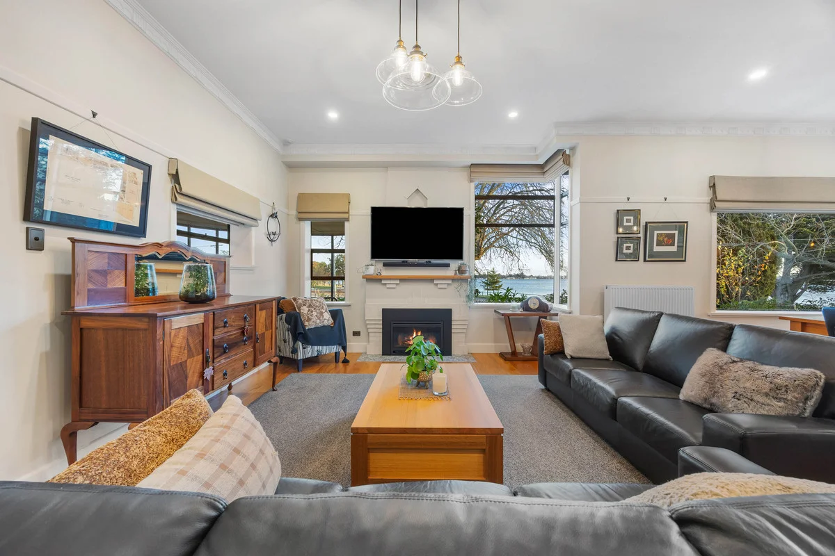 Additional image 9 of 302 Wendouree Parade, Lake Wendouree VIC 3350