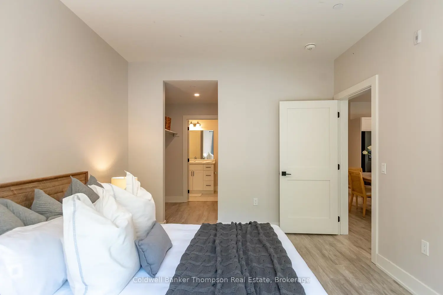 Additional image 7 of 18 Campus Trail 207