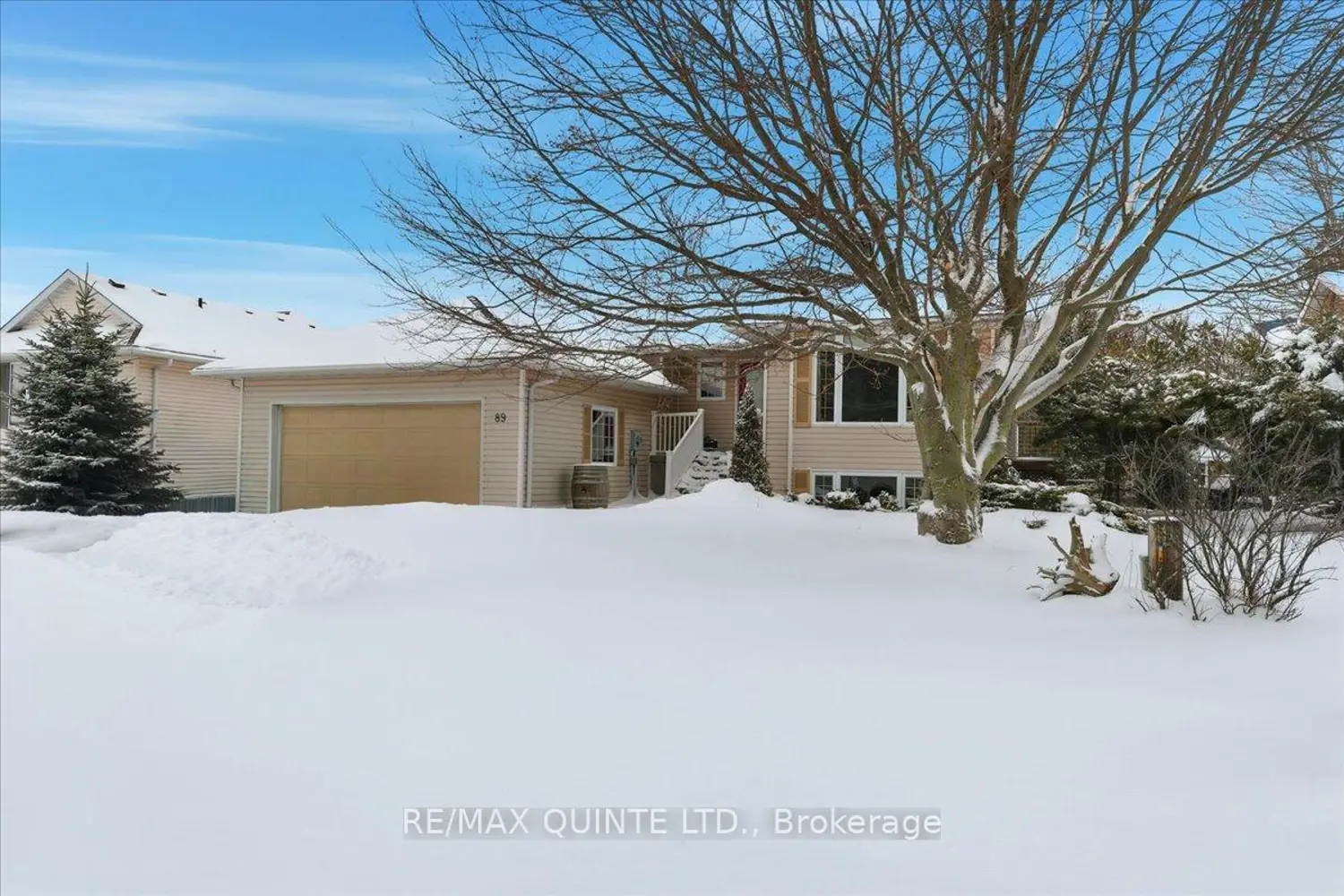 89 Westwind Crescent photo 2