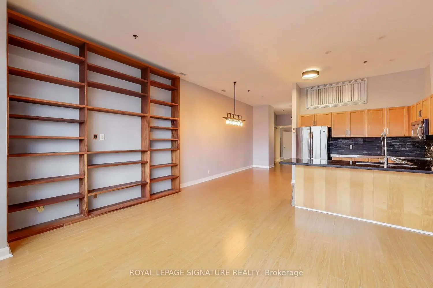 700 King Street 801 photo 4