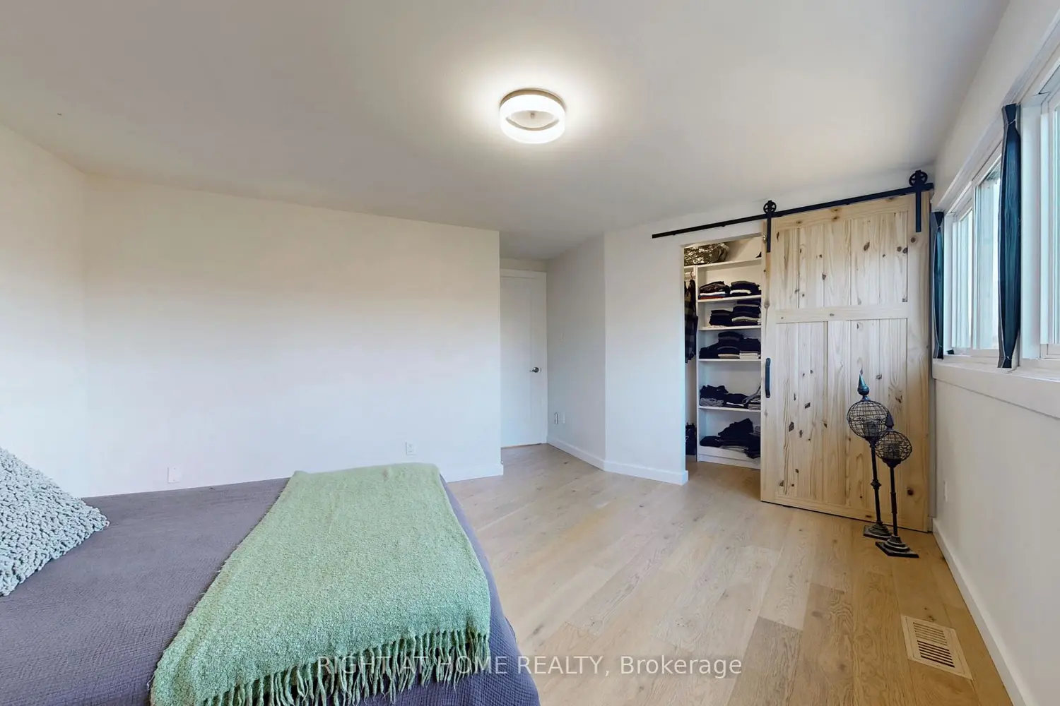 Additional image 14 of 400 Bloor Street 6