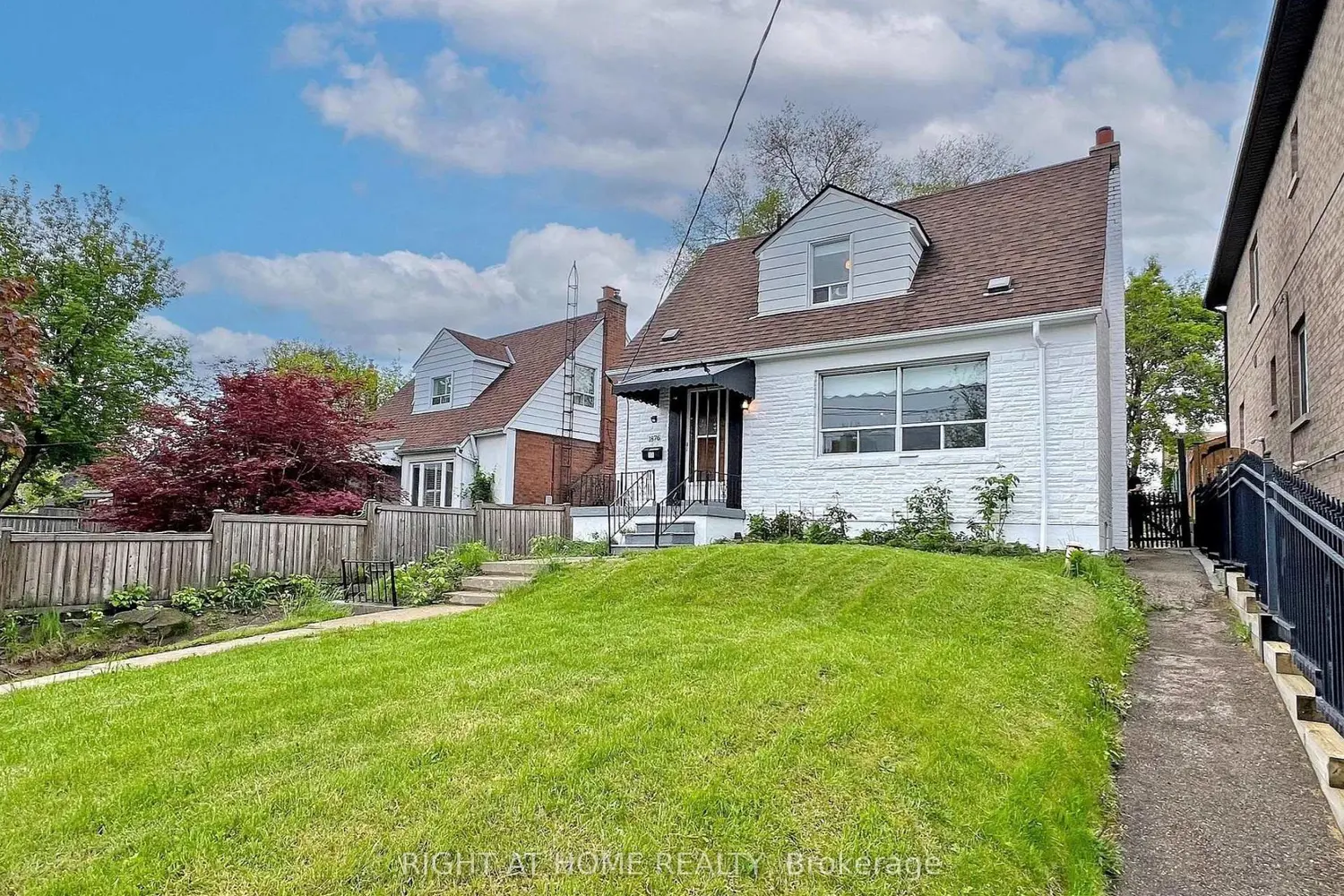 Additional image 8 of 1876 Keele Street