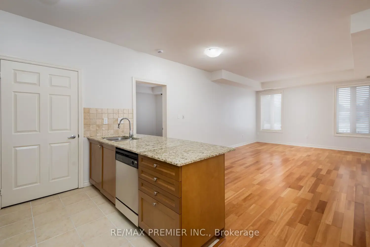 Additional image 5 of 4620 Highway 7 206