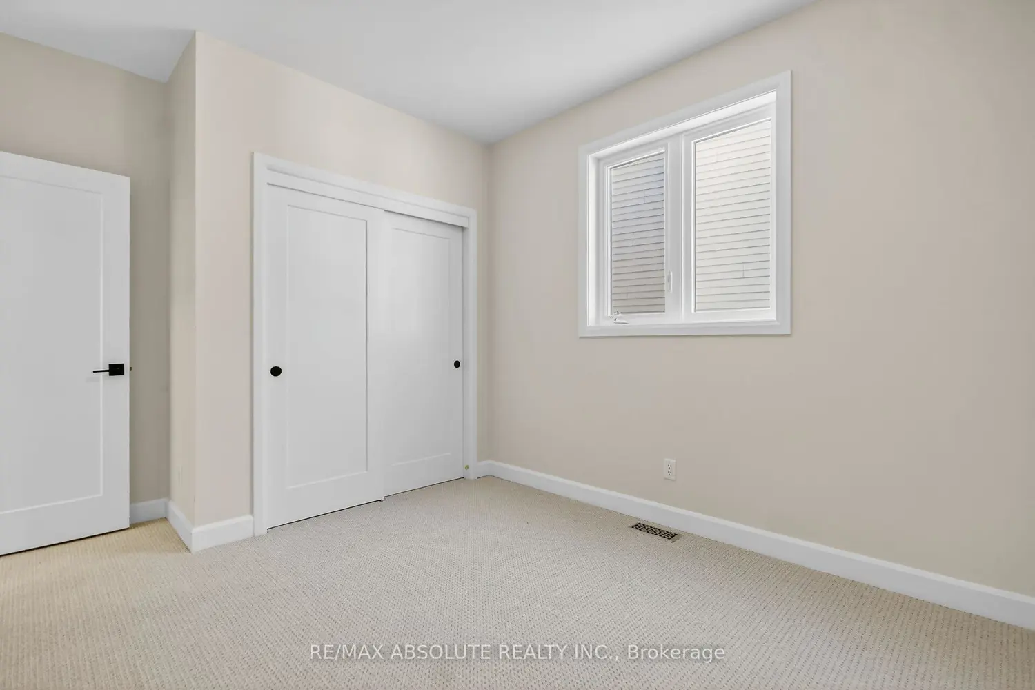 Additional image 16 of 662 Fisher Street