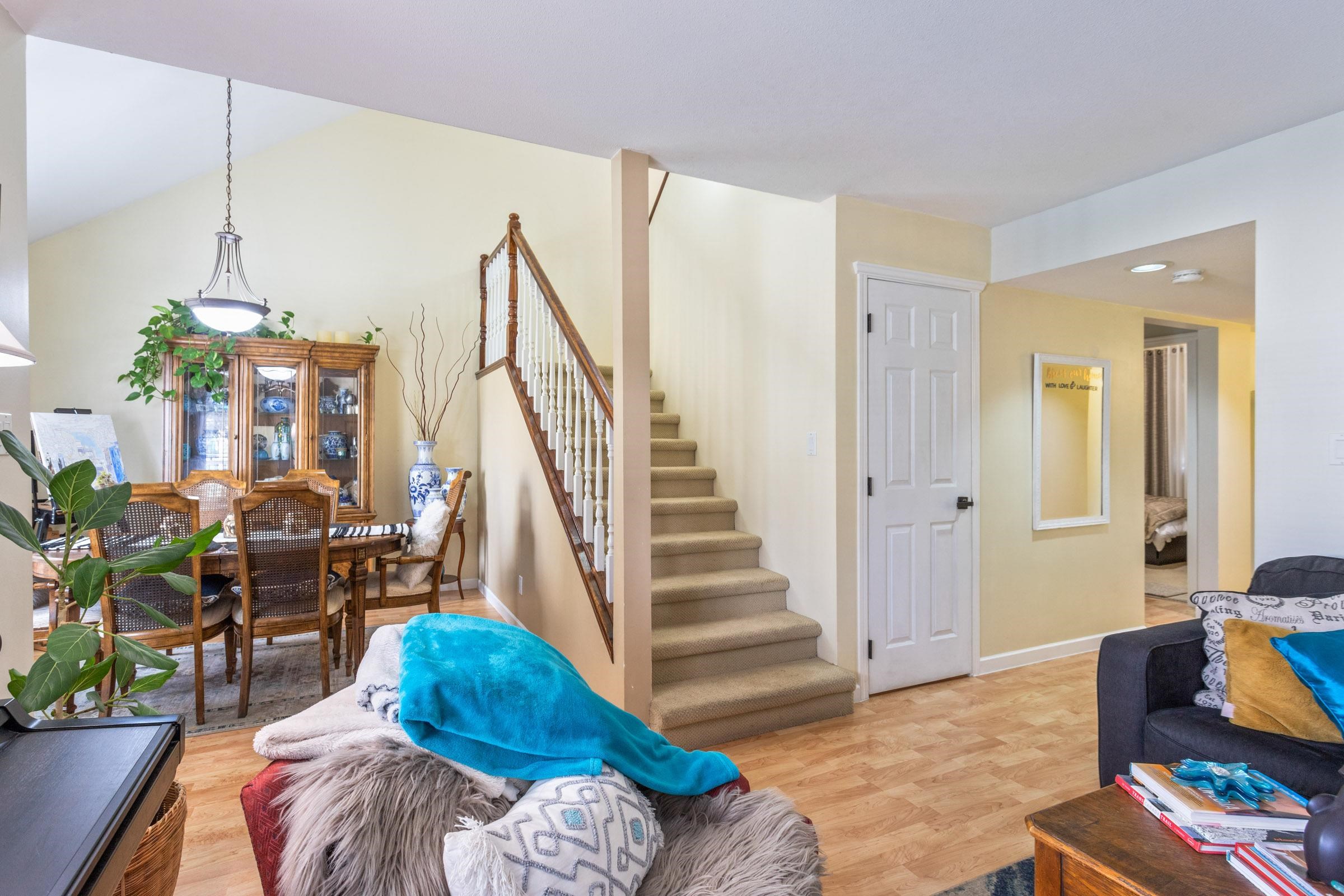 Additional image 4 of 205-1518 Bowser Avenue, North Vancouver, BC, V7P 2Y3