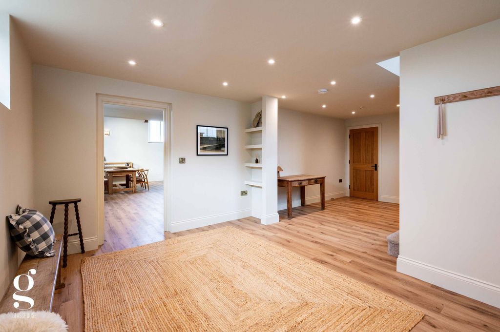 Additional image 10 of 2 bed flat for saleWilton Road, Ross-On-Wye HR9