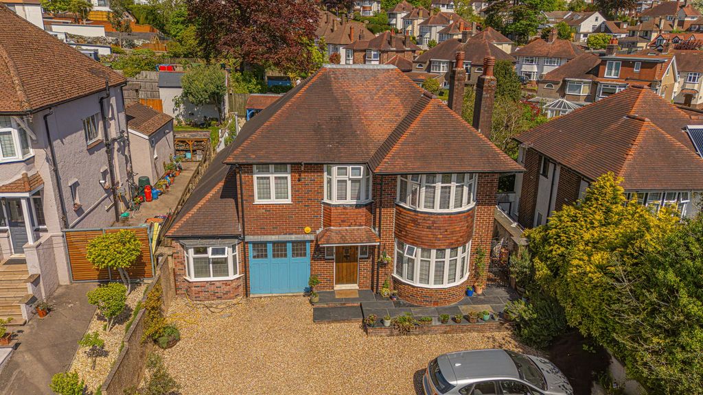 4 bed detached house for saleRisca Road, Newport NP20