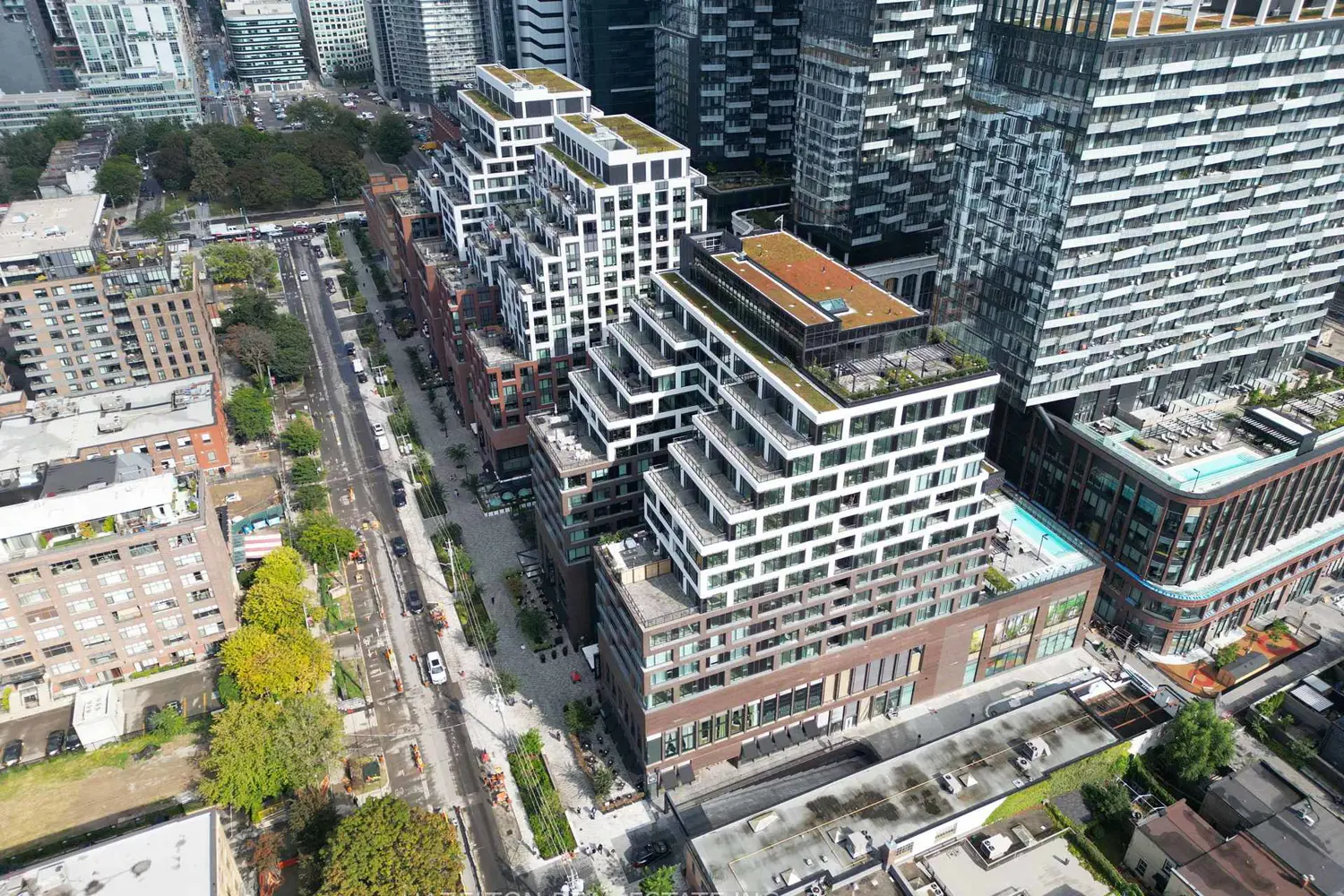 455 Wellington Street 301