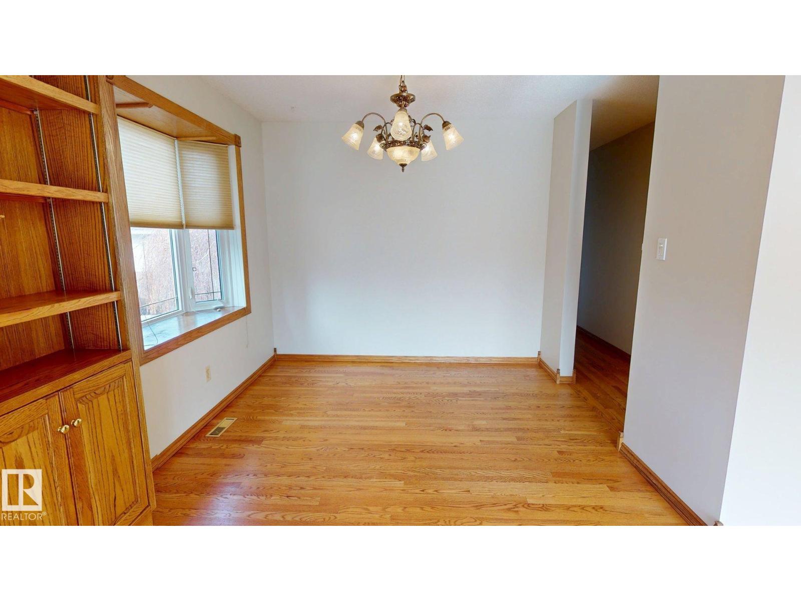 Additional image 5 of 363 Richfield Road NW, Edmonton, AB, T6K0K7