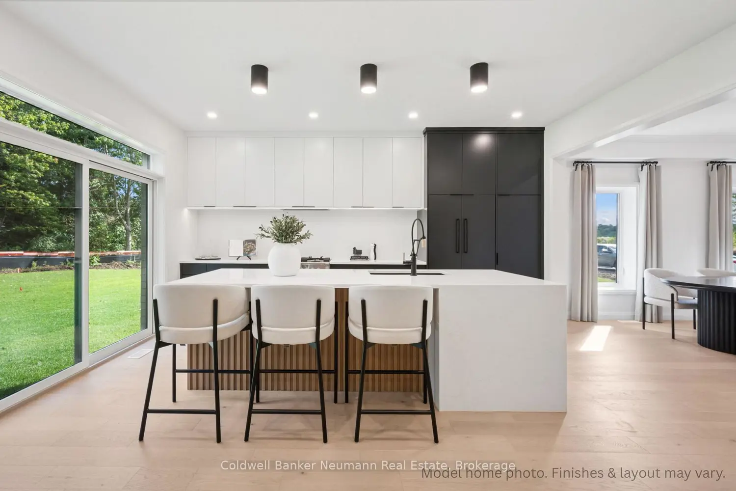 Additional image 3 of 16 Cadence Common