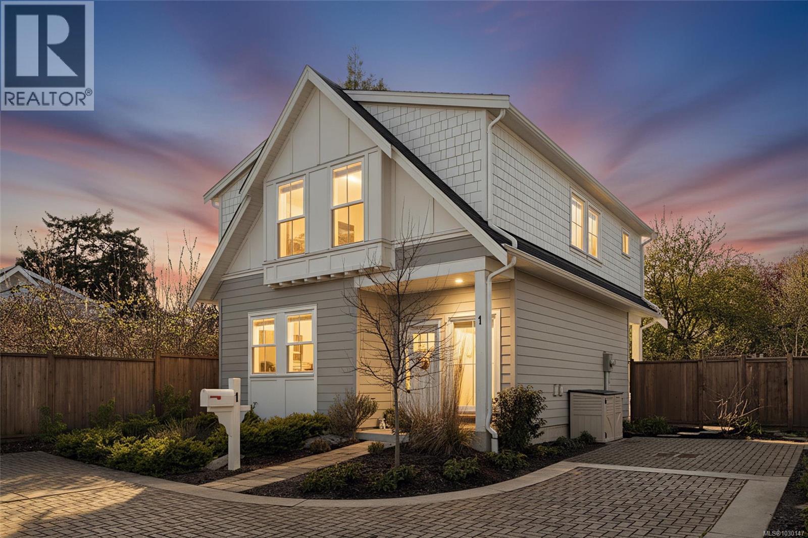 1 3120 Washington Ave