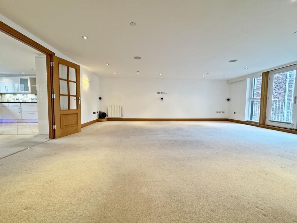 Additional image 5 of 3 bed flat for saleApartment 6, The Net Loft, East Quay, Peel IM5