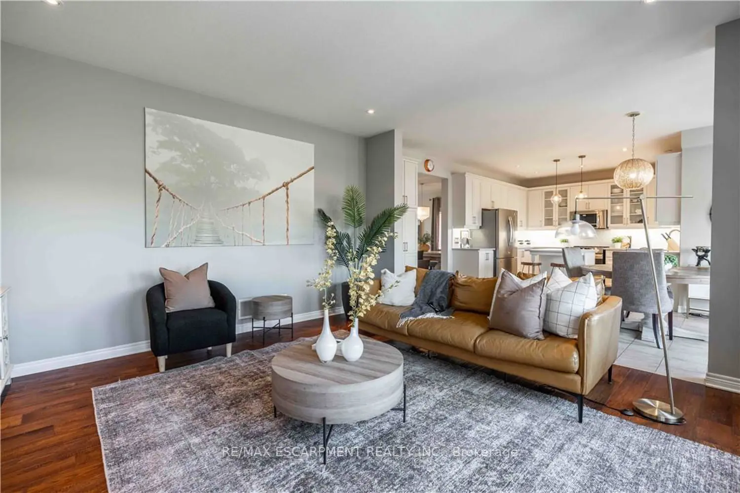 Additional image 5 of 51 Showcase Drive