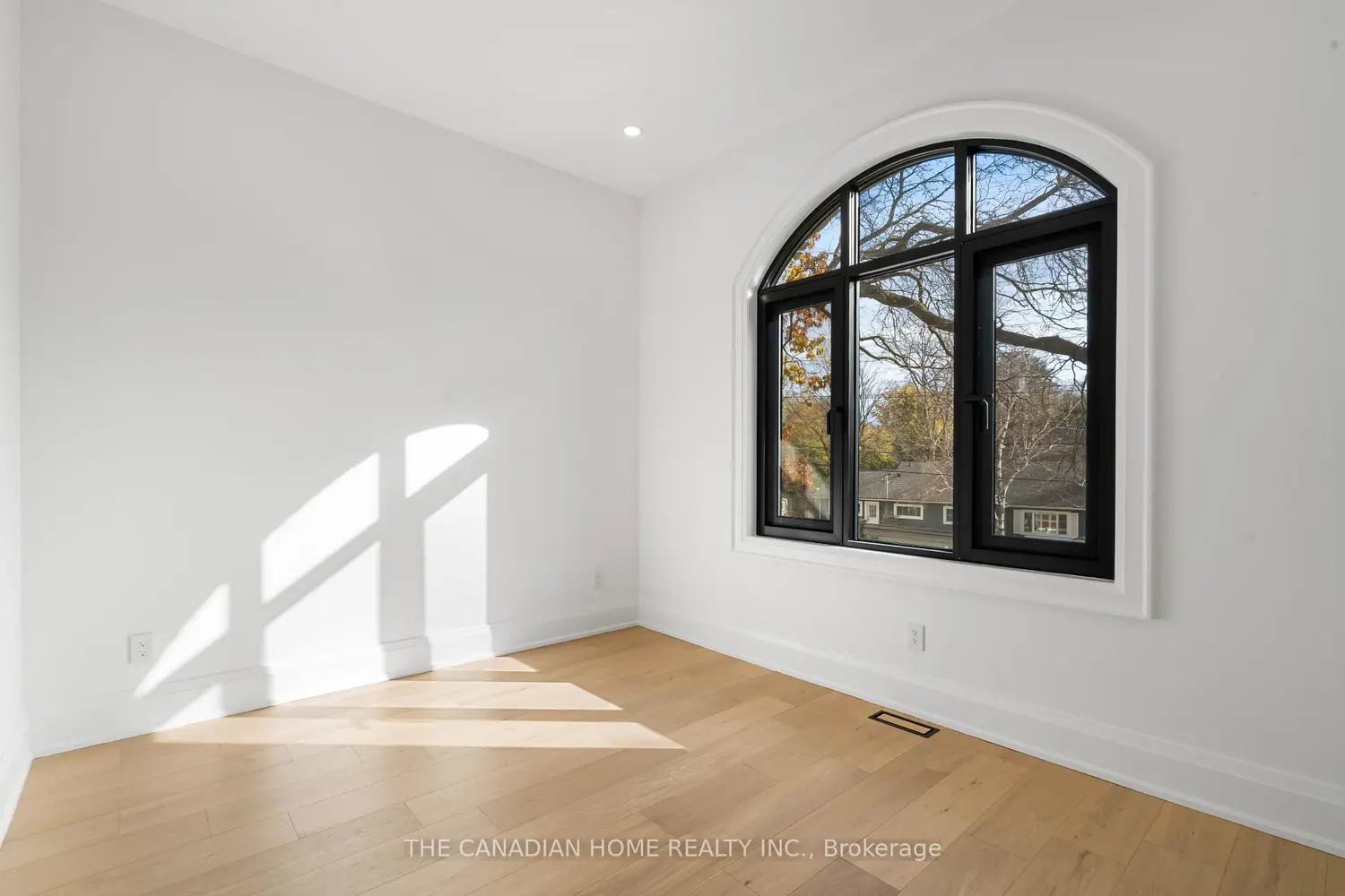 Additional image 12 of 499 Rebecca Street
